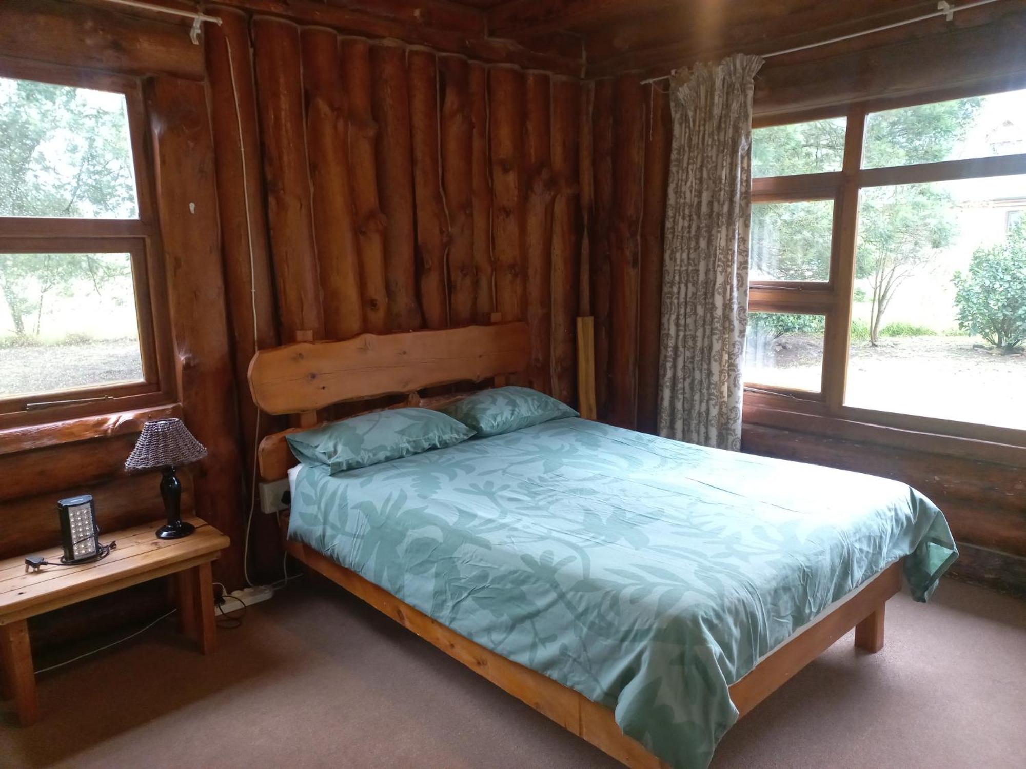 A Log Home At Buffalo Creek Buffeljagsrivier Exteriör bild