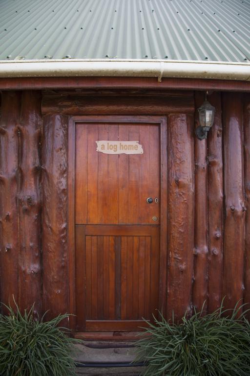 A Log Home At Buffalo Creek Buffeljagsrivier Exteriör bild