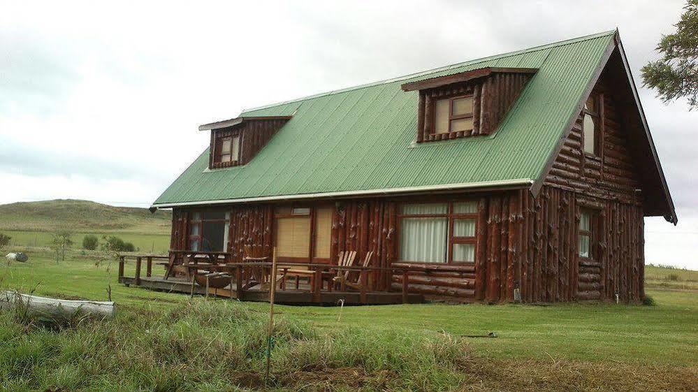A Log Home At Buffalo Creek Buffeljagsrivier Exteriör bild