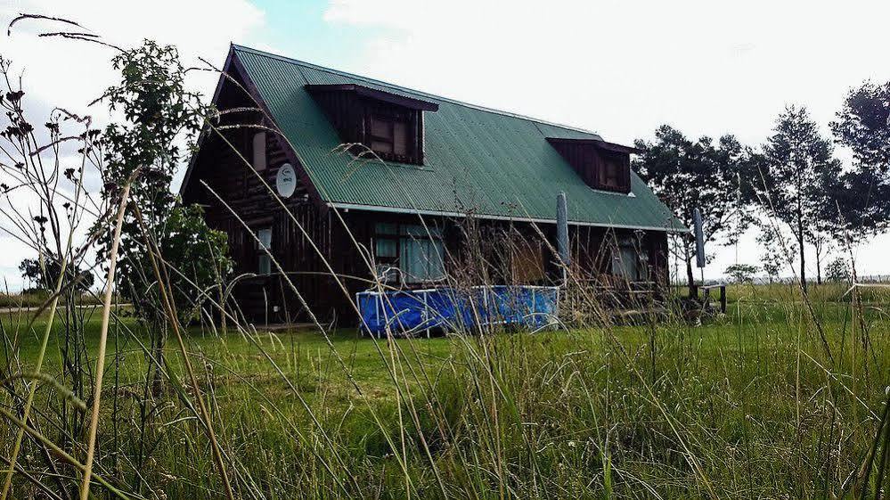 A Log Home At Buffalo Creek Buffeljagsrivier Exteriör bild